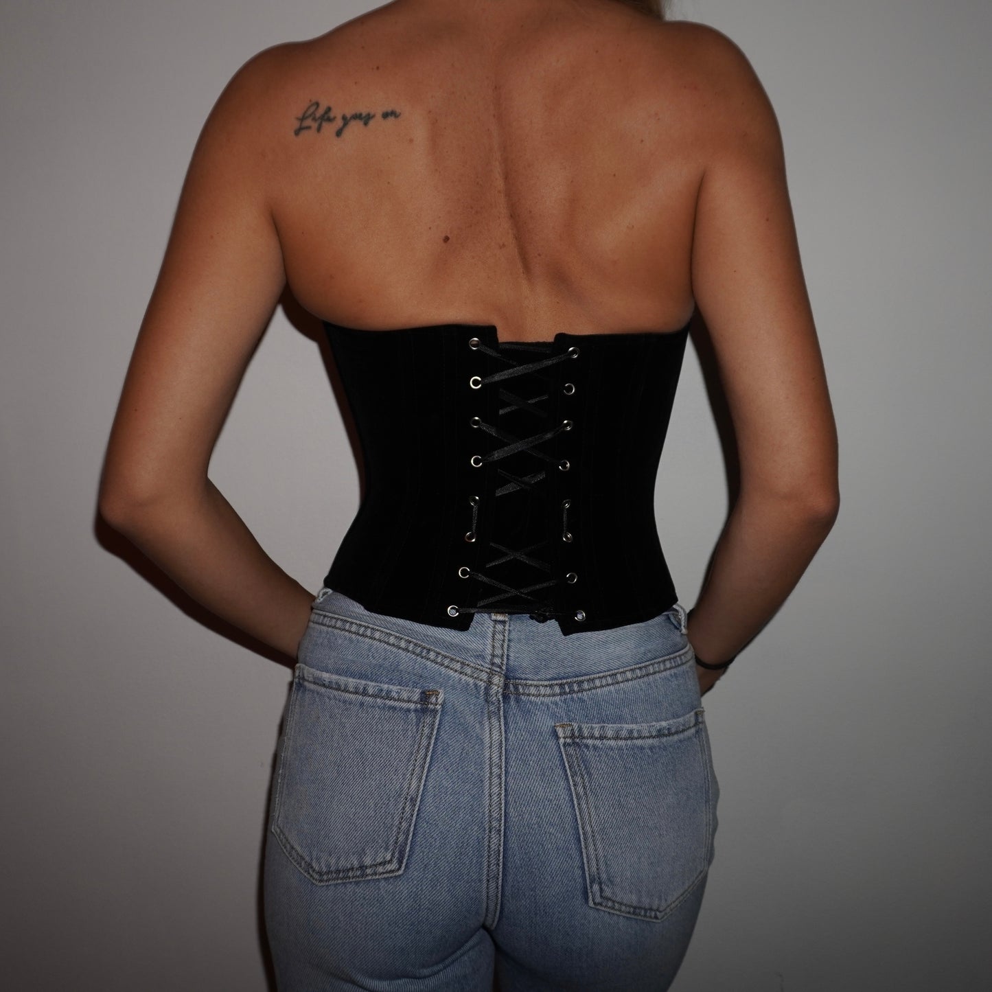 Corsetto nero in velluto